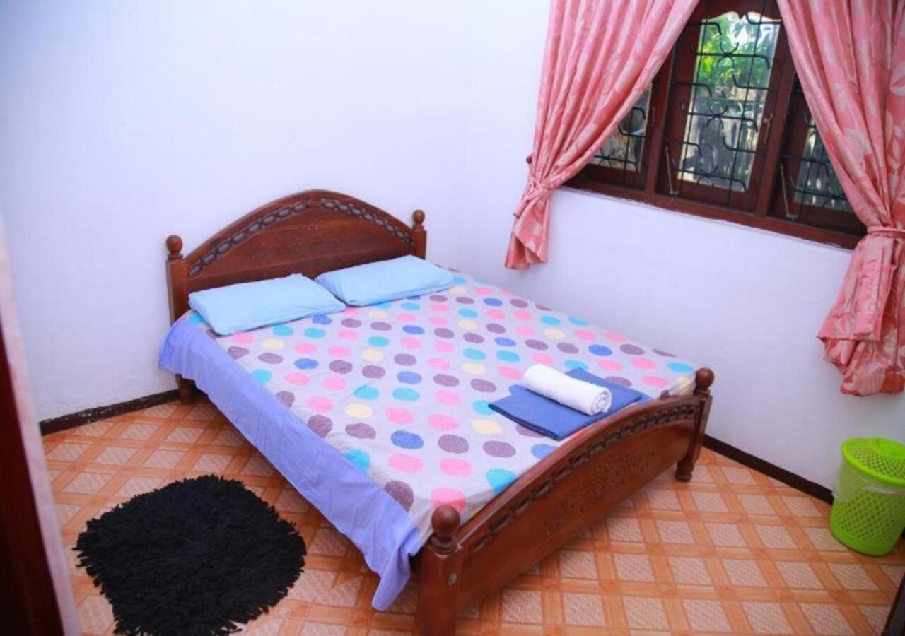 Weerakoon Guest Apartment Хикадува Екстериор снимка