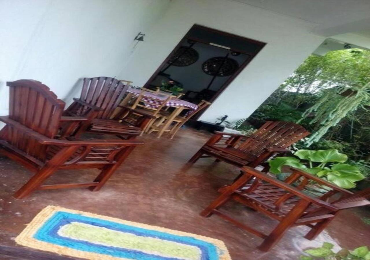 Weerakoon Guest Apartment Хикадува Екстериор снимка