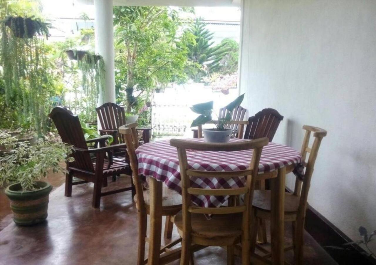 Weerakoon Guest Apartment Хикадува Екстериор снимка